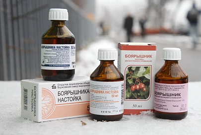 Минзрав Беларуси отреагировал на случай массового отравления «Боярышником» в России — изменен порядок продажи настоек